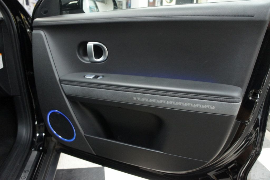 2023 Hyundai IONIQ 5 1-Owner, AWD, LIMITED, FULLY LOADED - 22987087 - 52