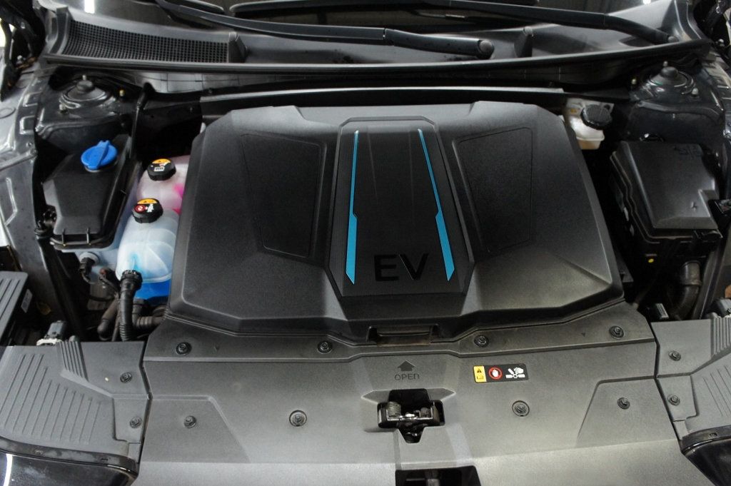 2023 Hyundai IONIQ 5 1-Owner, AWD, LIMITED, FULLY LOADED - 22987087 - 53