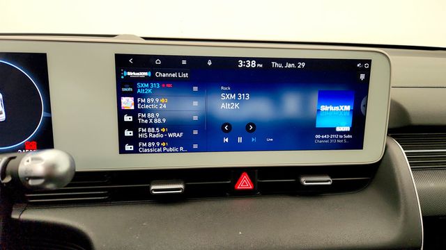 2023 Hyundai IONIQ 5 Limited (303-mile range) - 22978358 - 16