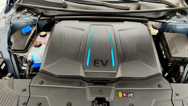 2023 Hyundai IONIQ 5 Limited AWD - 23011405 - 27