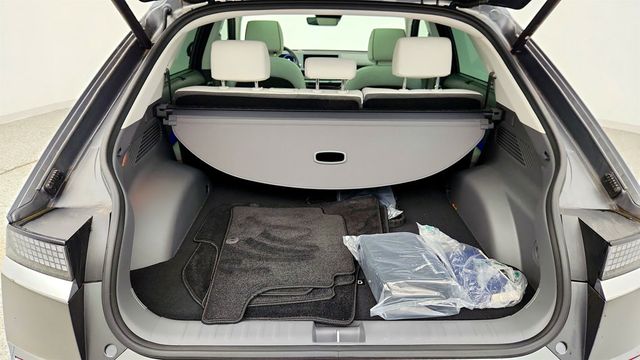 2023 Hyundai IONIQ 5 Limited AWD (266-mile range) - 22978815 - 20