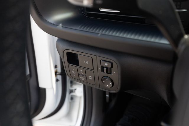 2023 Hyundai IONIQ 6 Limited AWD - 22833627 - 37