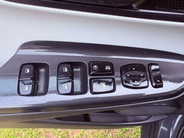 2023 Hyundai Kona SEL Automatic AWD - 23031010 - 13