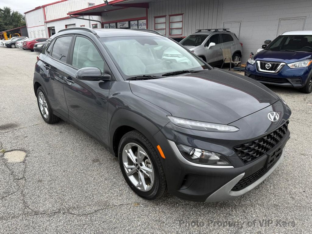 2023 Hyundai Kona SEL photo 2