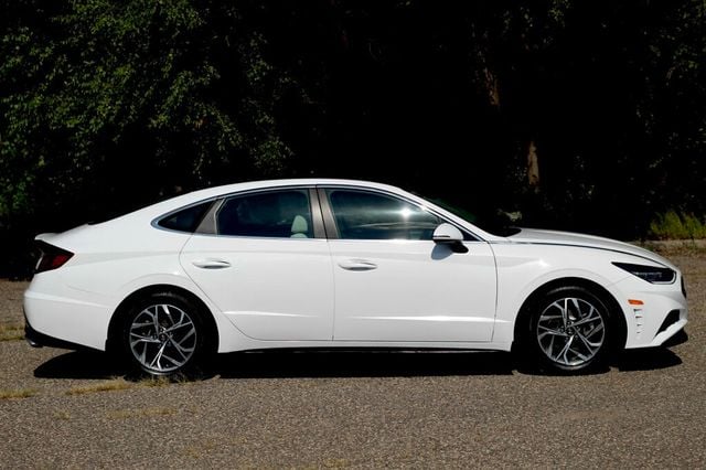 2023 Hyundai Sonata ONE OWNER SEL PANORAMIC MOONROOF w/NEW TIRES, NEW BRAKE SERVICE  - 22908624 - 1