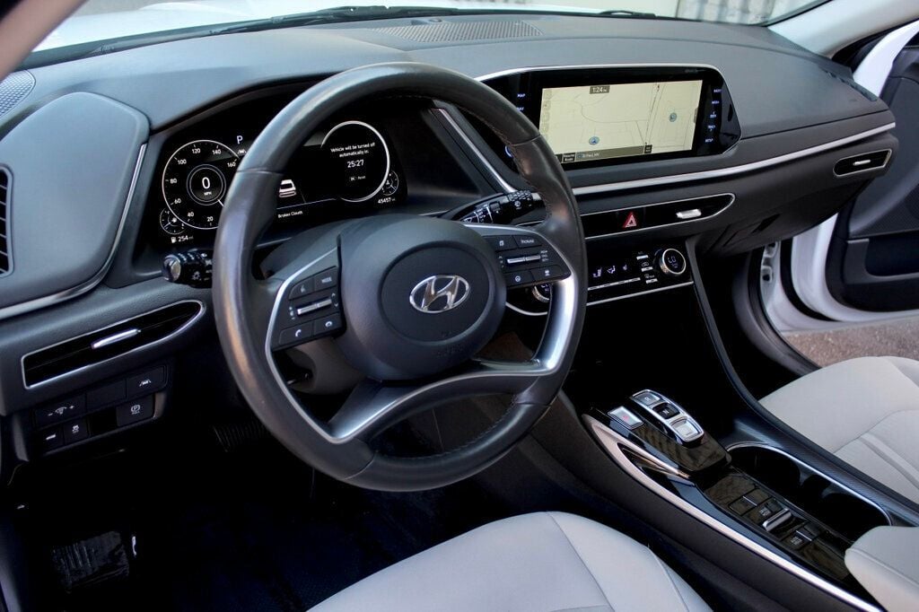 2023 Hyundai Sonata SEL photo 23