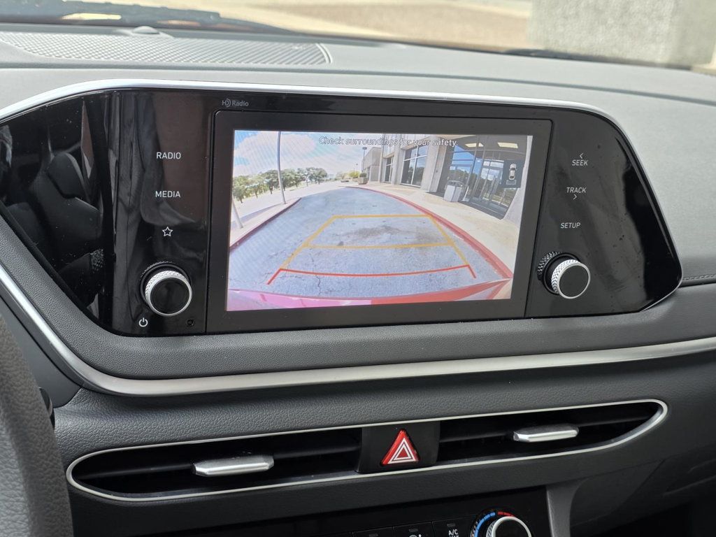 2023 Hyundai Sonata SE photo 9