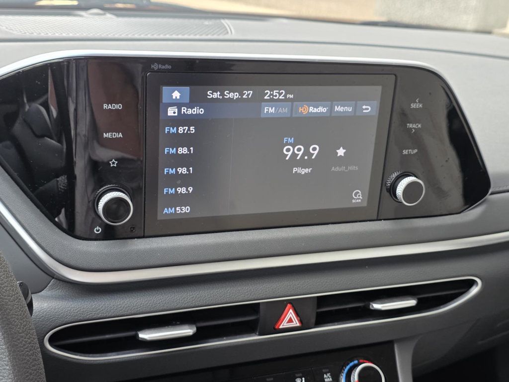 2023 Hyundai Sonata SE photo 12