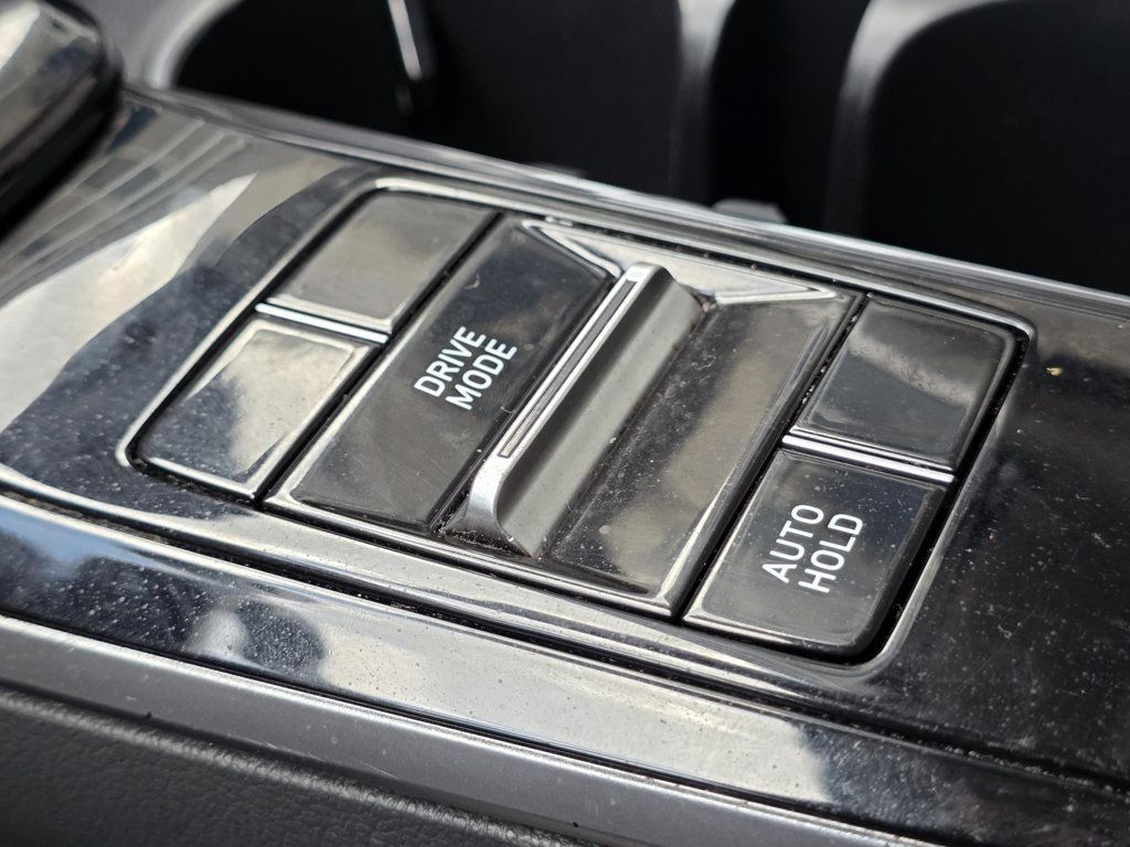 2023 Hyundai Sonata SE photo 16
