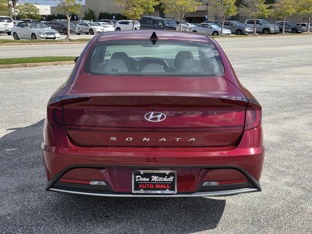 2023 Hyundai Sonata SE photo 2