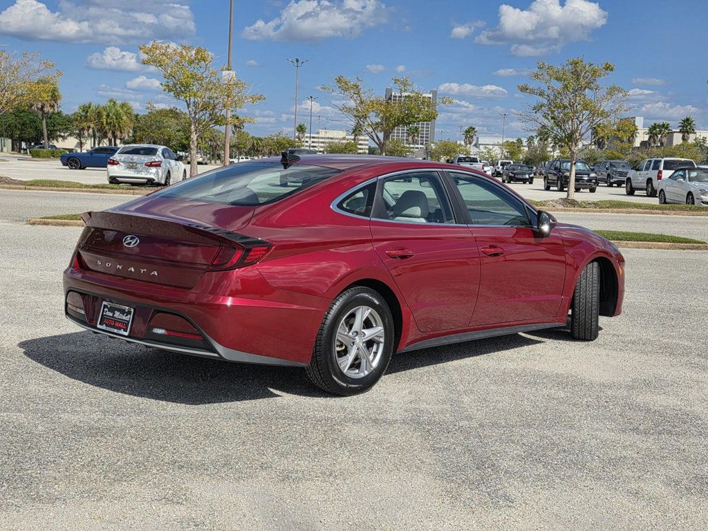 2023 Hyundai Sonata SE photo 4
