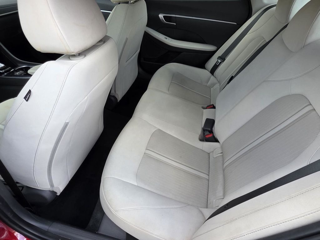 2023 Hyundai Sonata SE photo 7