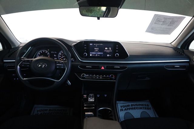 2023 Hyundai Sonata SE - 23101484 - 28