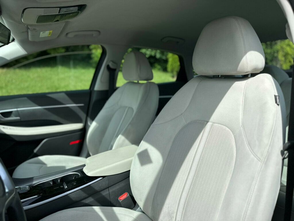 2023 Hyundai Sonata SE photo 15