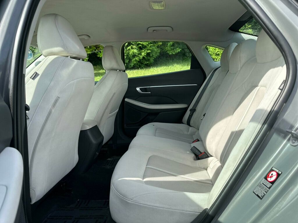 2023 Hyundai Sonata SE photo 18