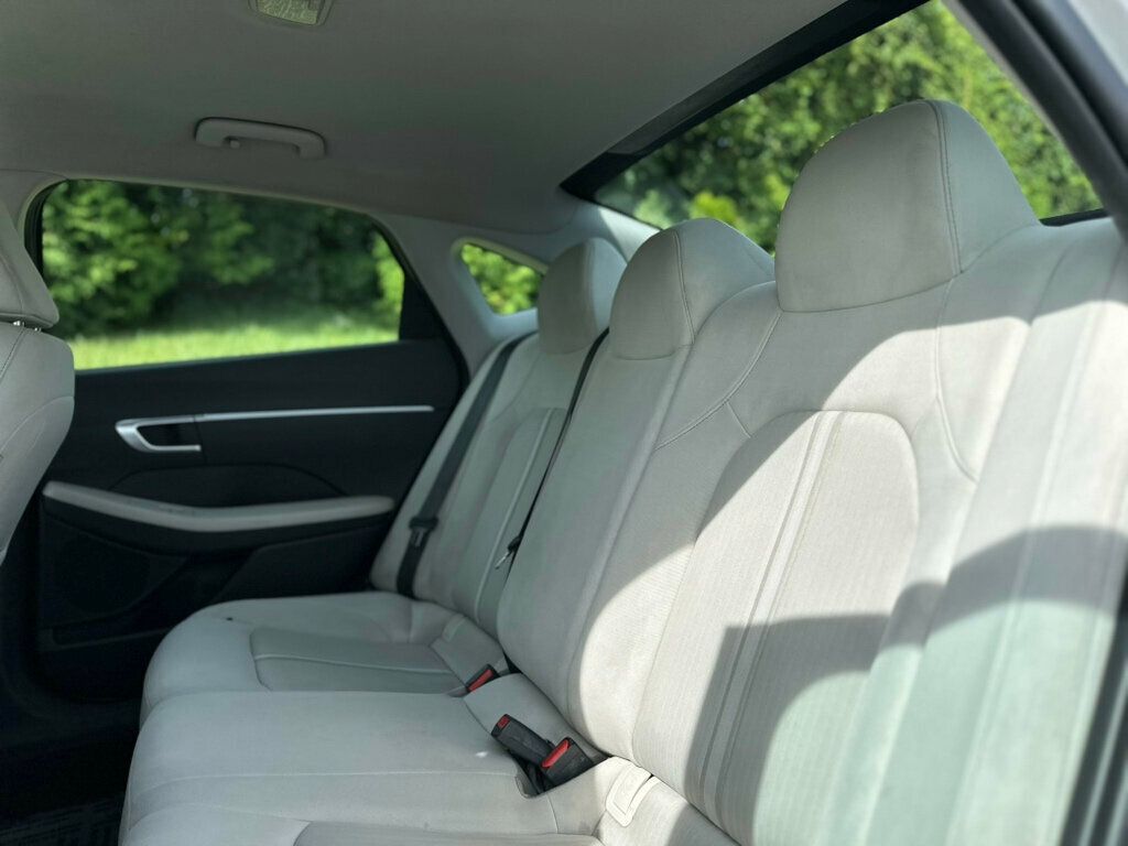 2023 Hyundai Sonata SE photo 19