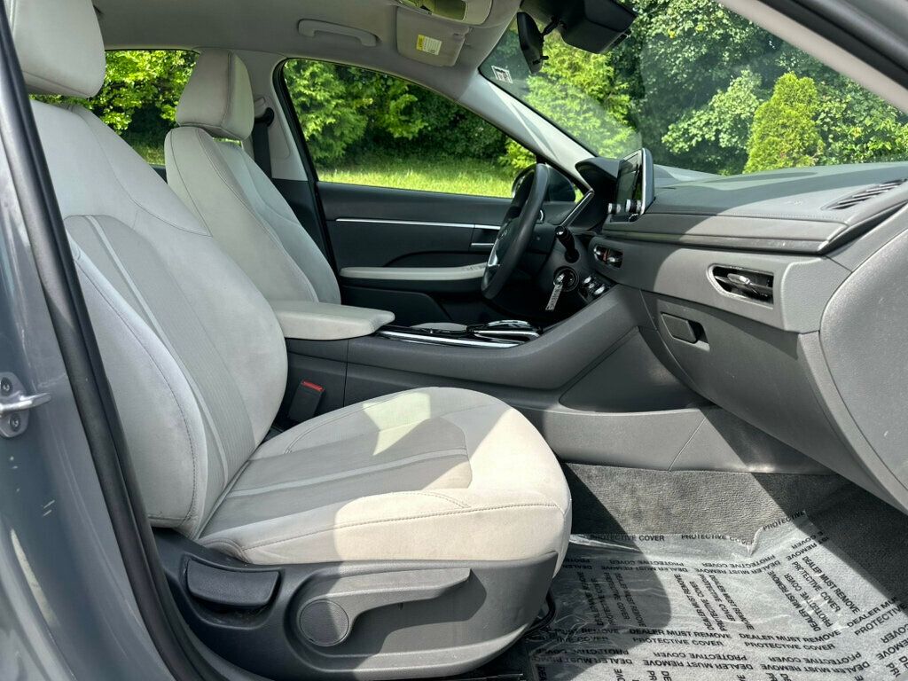 2023 Hyundai Sonata SE photo 23