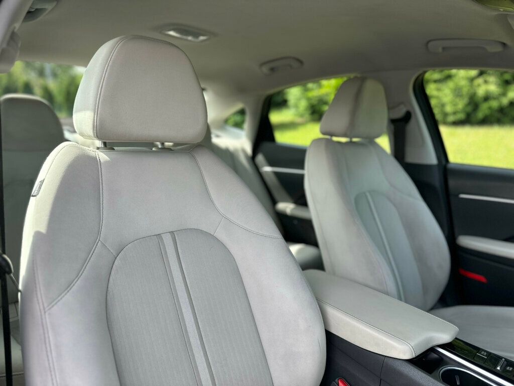 2023 Hyundai Sonata SE photo 24