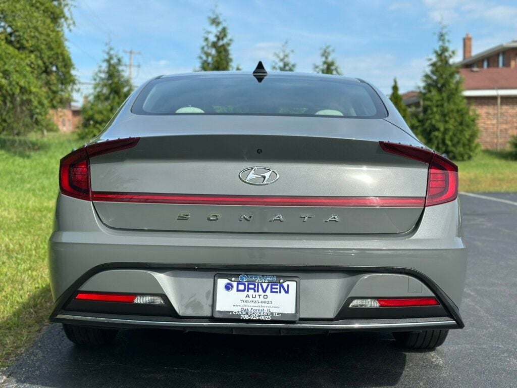 2023 Hyundai Sonata SE photo 5