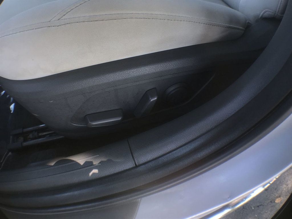 2023 Hyundai Sonata SEL photo 12