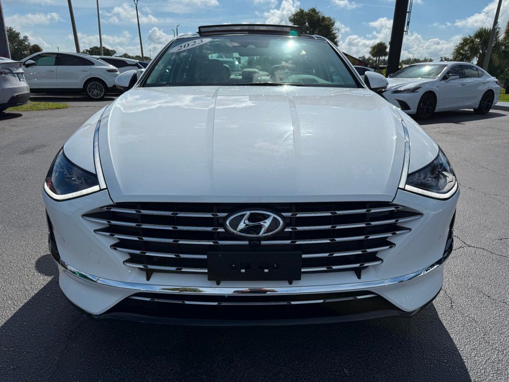 2023 Hyundai Sonata Hybrid Limited photo 2