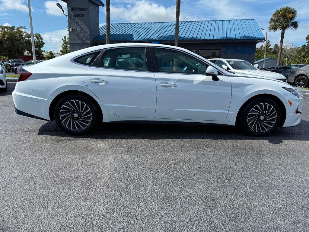 2023 Hyundai Sonata Hybrid Limited photo 4