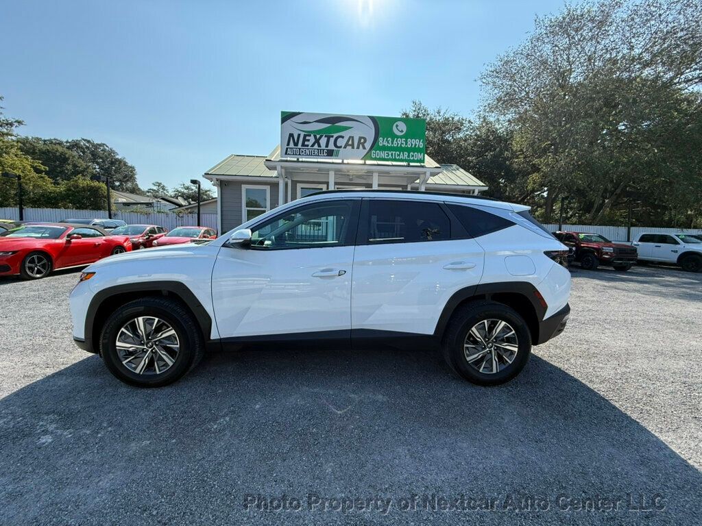 2023 Hyundai Tucson Hybrid photo 2
