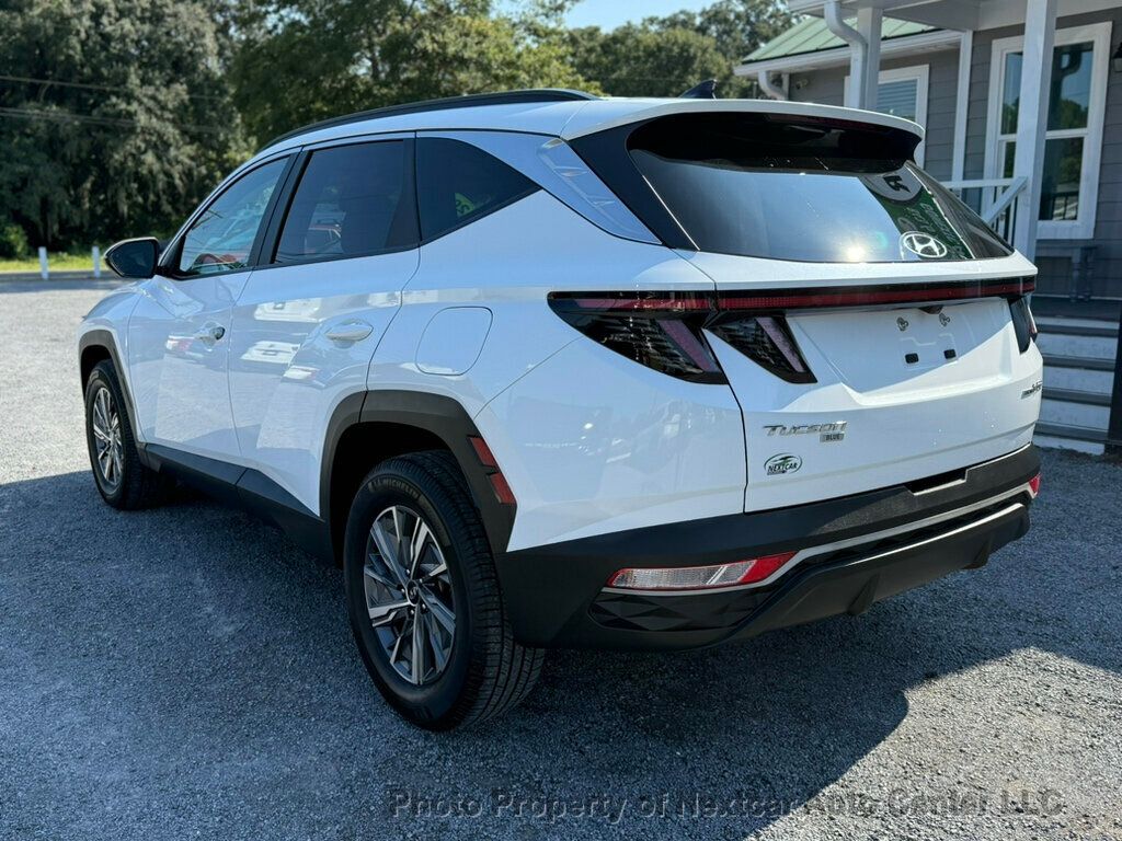 2023 Hyundai Tucson Hybrid photo 3