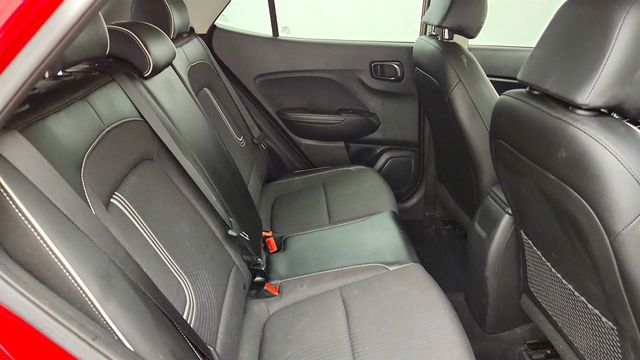 2023 Hyundai Venue Limited IVT - 23029501 - 21