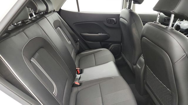 2023 Hyundai Venue Limited IVT - 23099968 - 22
