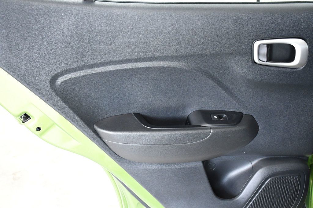 2023 Hyundai Venue SEL IVT - 23011530 - 10