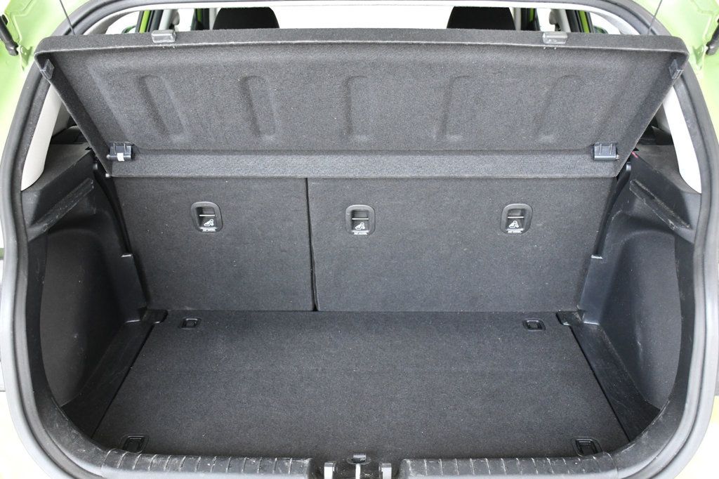 2023 Hyundai Venue SEL IVT - 23011530 - 12