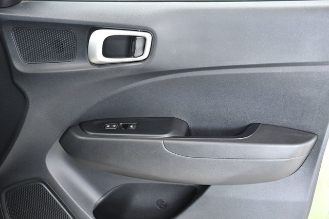 2023 Hyundai Venue SEL IVT - 23011530 - 17