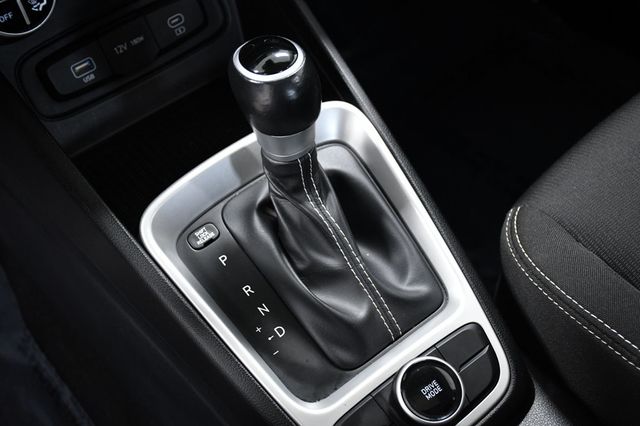 2023 Hyundai Venue SEL IVT - 23011530 - 24