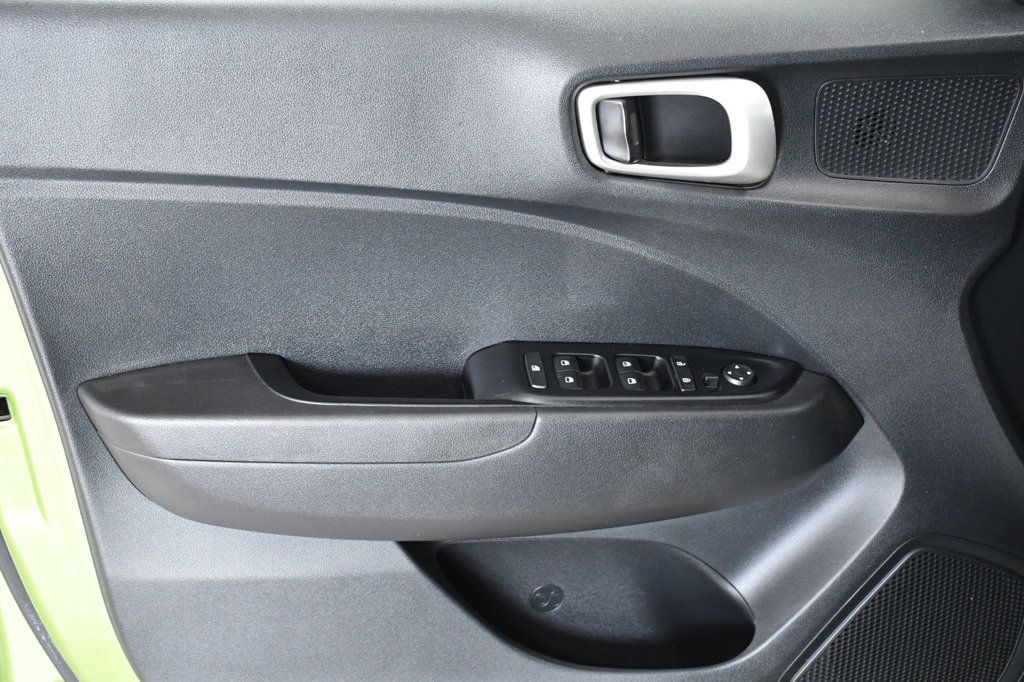 2023 Hyundai Venue SEL IVT - 23011530 - 8