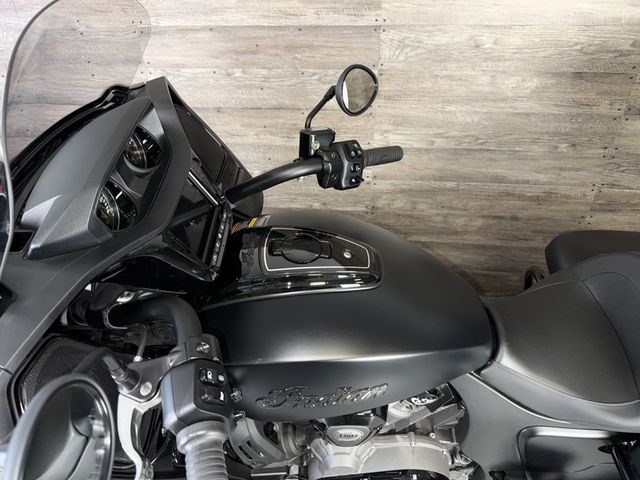 2023 Indian Pursuit Dark Horse One Owner! - 23083034 - 12