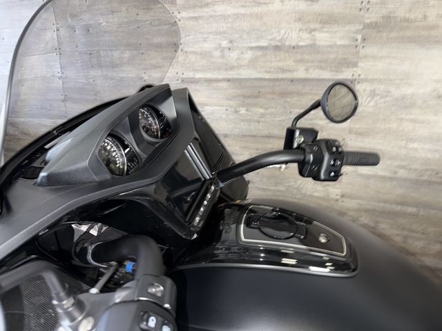 2023 Indian Pursuit Dark Horse One Owner! - 23083034 - 14