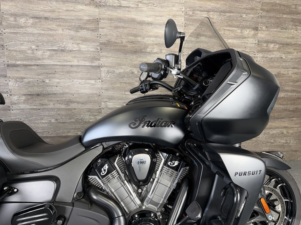 2023 Indian Pursuit Dark Horse One Owner! - 23083034 - 4