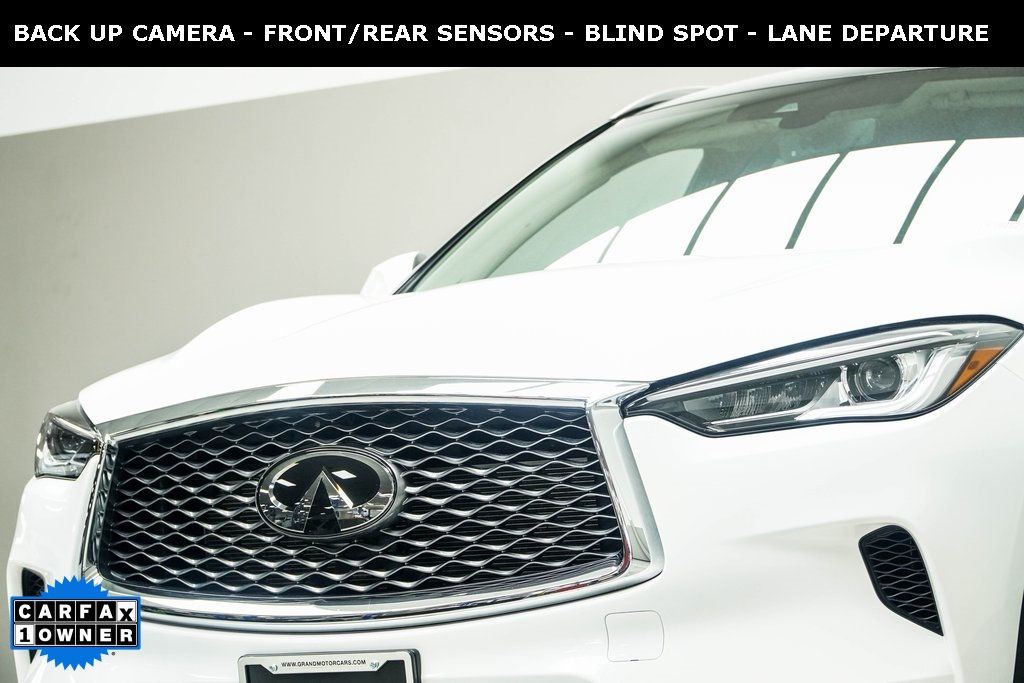 2023 Infiniti QX50 Luxe AWD photo 2