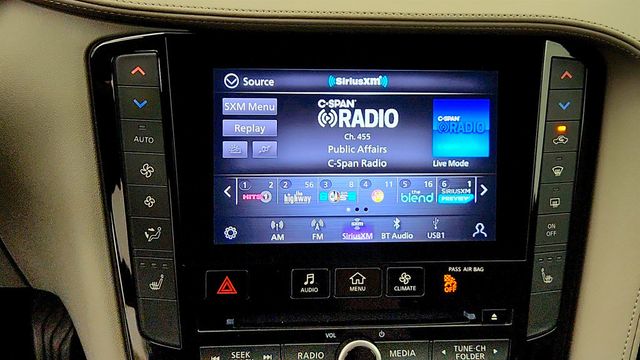 2023 INFINITI QX50 LUXE AWD w/ Illuminated Kick Plates - 23081756 - 18