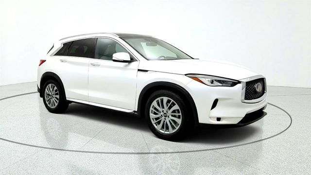 2023 INFINITI QX50 LUXE AWD w/ Illuminated Kick Plates - 23081756 - 2