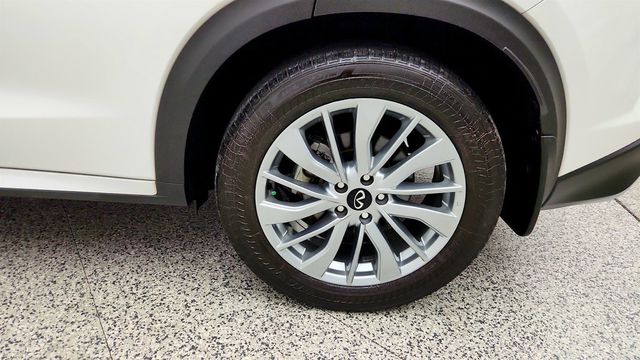 2023 INFINITI QX50 LUXE AWD w/ Illuminated Kick Plates - 23081756 - 8