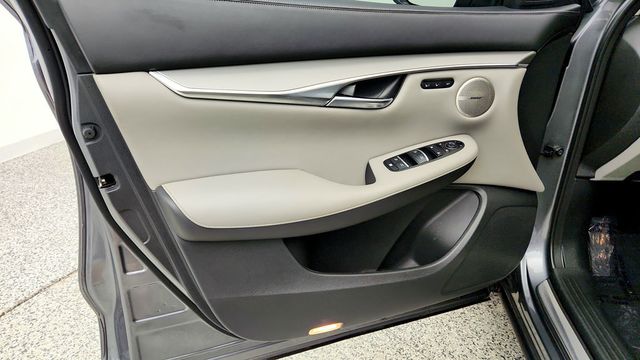 2023 INFINITI QX50 LUXE FWD w/ Bose Audio & Illuminated Kick Plates - 23085417 - 10