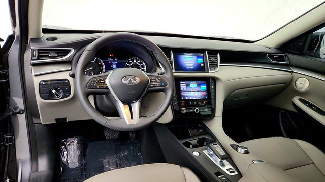 2023 INFINITI QX50 LUXE FWD w/ Bose Audio & Illuminated Kick Plates - 23085417 - 12