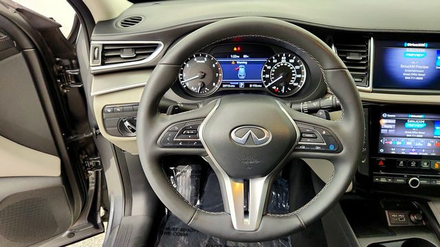 2023 INFINITI QX50 LUXE FWD w/ Bose Audio & Illuminated Kick Plates - 23085417 - 13