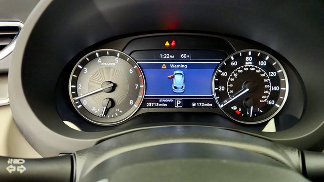 2023 INFINITI QX50 LUXE FWD w/ Bose Audio & Illuminated Kick Plates - 23085417 - 14