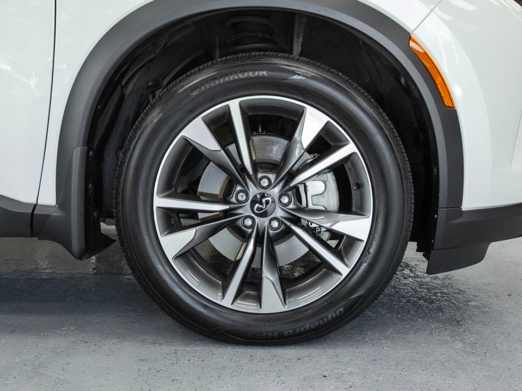 2023 Infiniti QX60 Luxe AWD photo 11