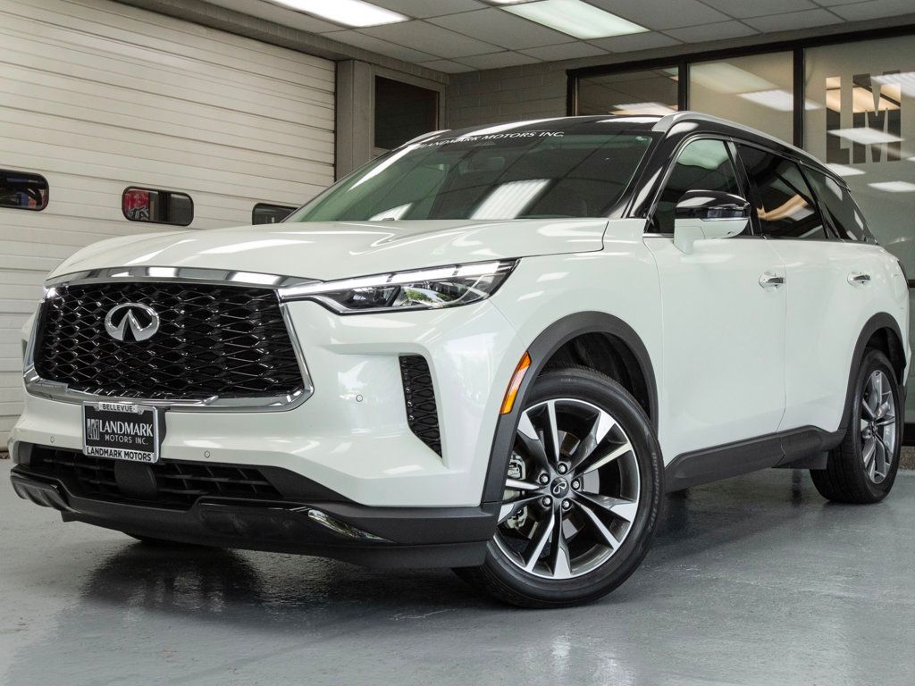 2023 Infiniti QX60 Luxe AWD photo 2