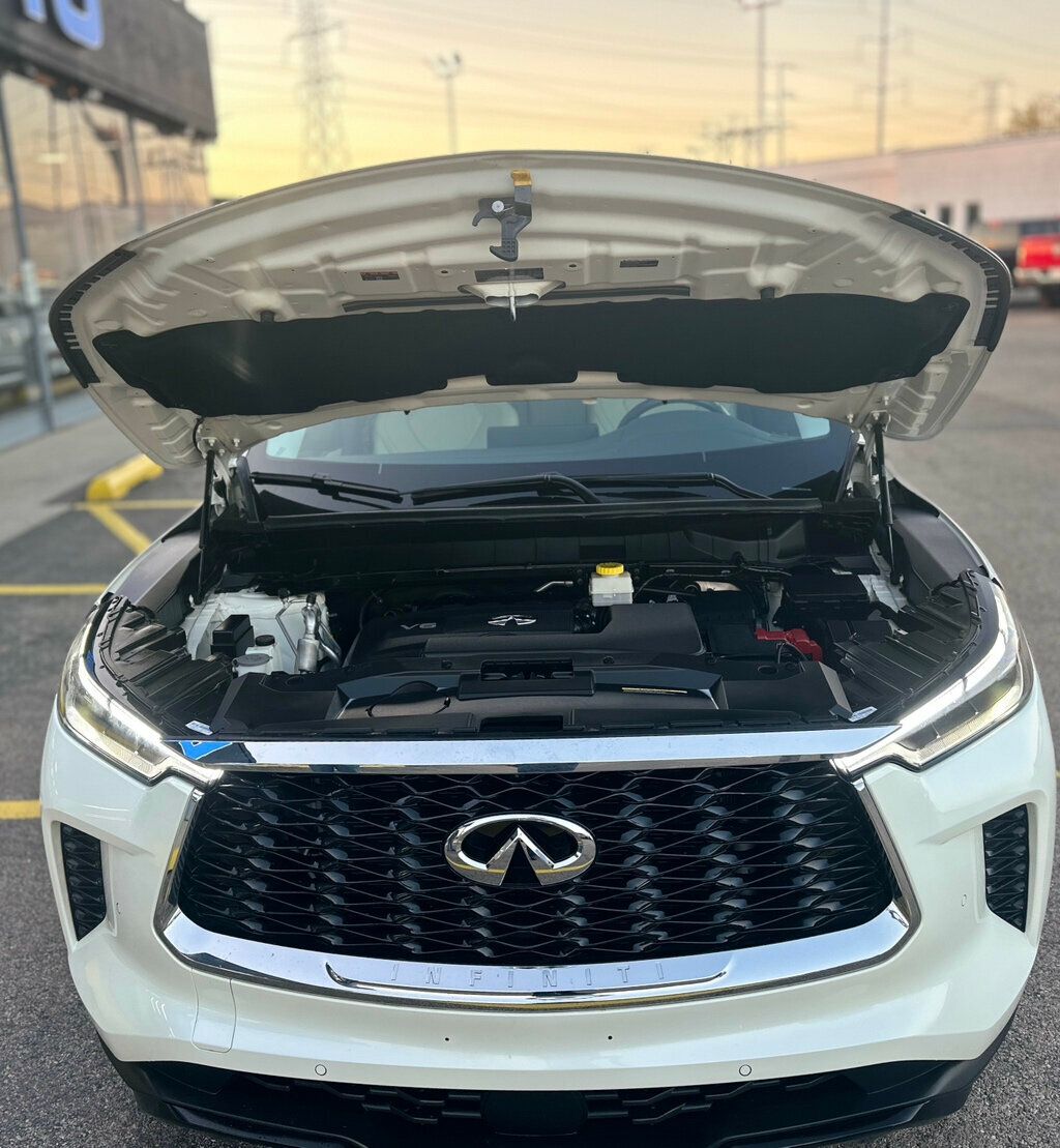 2023 Infiniti QX60 Luxe AWD photo 10
