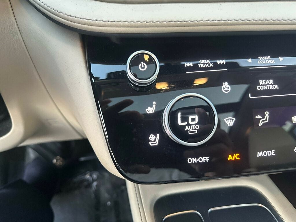 2023 Infiniti QX60 Luxe AWD photo 30